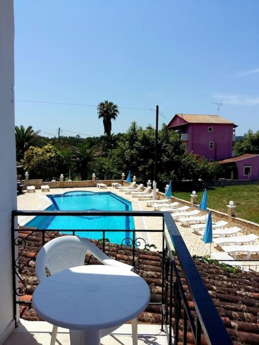 Villa Fondas Roda Экстерьер фото
